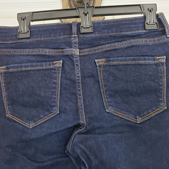 (749) Old Navy Woman's Rockstar Skinny Mid-Rise Denim Jeans, Size: 4 Color: Blue - Picture 11 of 16
